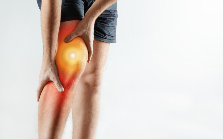 Aluno com dor no joelho ao agachar: o que fazer?