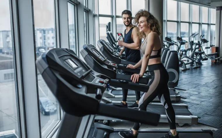 Qual é o melhor tipo de cardio: esteira, bicicleta, escada ou elíptico?